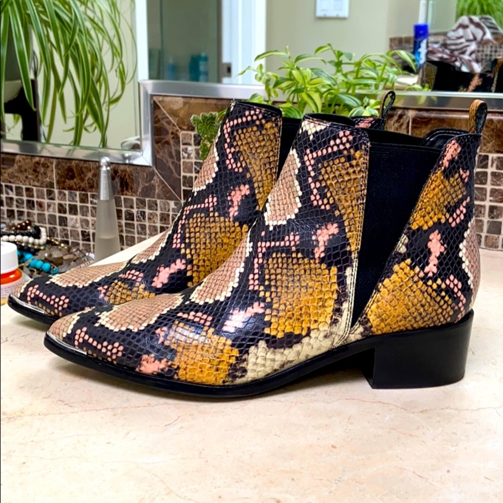 marc fisher ‘snakeskin’ booties